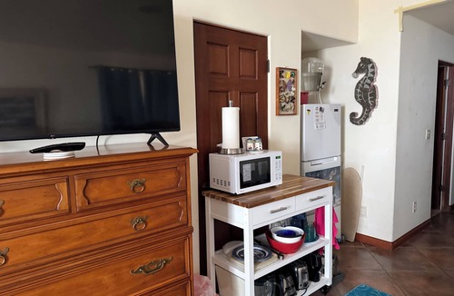 Peninsula Apartment | Ocean-Front Beach Studio Apartment On the Sand, kitchenette, Great wi-fi
