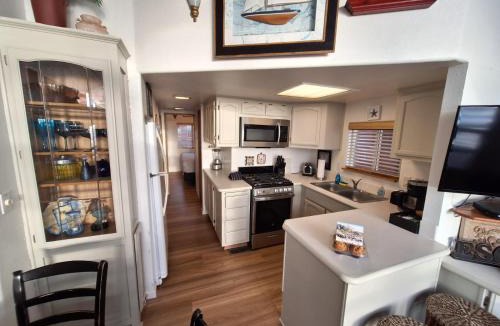 Smith River House | Ocean Front Cabin 11 w Jacuzzi & Superb Views
