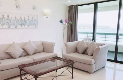 Tamuning Condo | OCEAN FRONT CONDO , EXECUTIVE UNIT! Renovated!