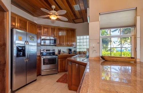 San Pedro Condo | Ocean Front Condo With Private Roof Top Deck - Gold Standard Approved