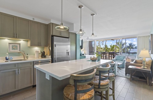 Kihei Condo | Ocean Front Dream Suite- Spectacular Views! 2Bedrooms/2Bath Steps to Amenities!