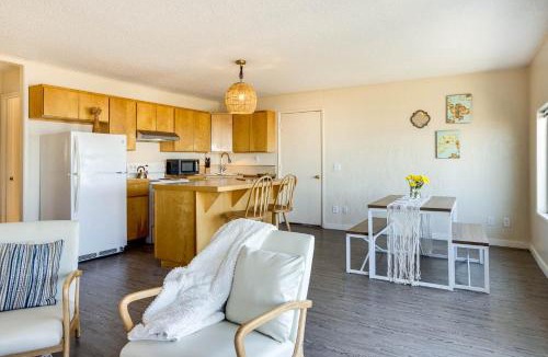 South Beach House | Ocean Front Duplex with Views! Dog Friendly -Surfside Cottage South