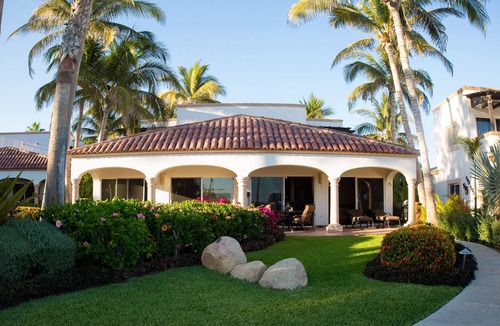 Zona Hotelera Villa | Ocean Front Luxury Villa **Newly renovated**