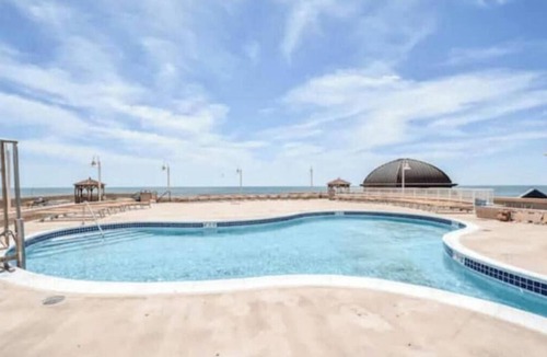 Atlantic City Apartment | Ocean Front Luxury Comfy Queen Bed