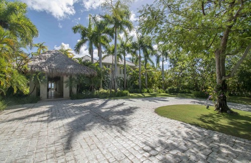 Punta Cana Villa | Ocean Front Luxury Villa in Golf and Beach Resort