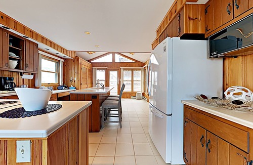 Wells Beach House | Ocean Front! On the sand! Stunning 5 BR house on Atlantic Ave, Wells Beach!