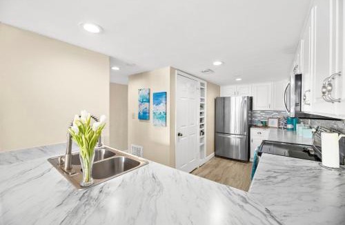 Garden City House | *OCEAN FRONT* Pier-adise 2Bed/2Bath, Sleeps 8