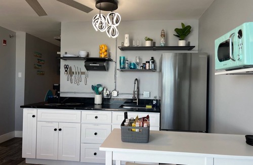 Lenox Park Condo | Ocean Front-Pool-Beach-Fun