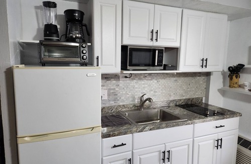 Ocean Dunes South Apartment | OCEAN FRONT STUDIO with 2 full beds & kitchenette