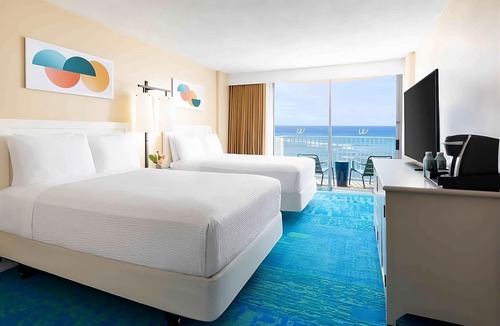Waikiki Hotel | Ocean Front Two Doubles with Lanai at The Twin Fin Hotel, 4 Units, Outdoor Pool