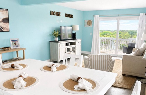 Oceanmarsh Subdivision Condo | Ocean Front & Pool View. Hunting Island Pass Included
