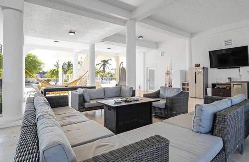 Sunset Cove House | Ocean Front Vacation Home - Key Largo - 28 Day Minimum