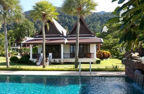 Ko Chang House | Ocean Front Villa with Pool