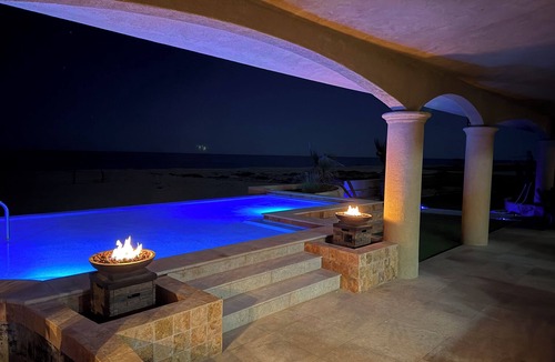 Buenavista Villa | Ocean Front Villa in peaceful La Ribera Sleeps 8