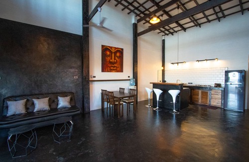 Ko Lanta Old Town House | Ocean front villa with Private infinity pool & AC