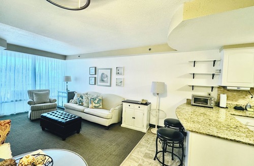 Ortona Park Resort | Ocean Front well furnished 1-bedroom condo with great view!