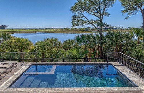 Vanderhorst Plantation House | Ocean, golf and lagoon views, complete renovation luxury home