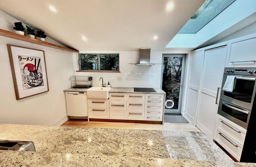 Britannia Heights House | Ocean Horizon - Incredible Sea Views, Close to City, 4 Bedrooms!