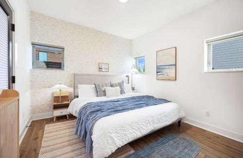 Wallingford House | Ocean-Inspired 3B Modern Retreat w Kids Room
