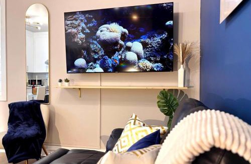 Langford Apartment | Ocean-Inspired Art Suite