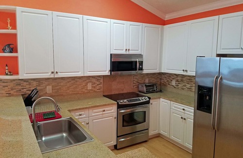 North Myrtle Beach Condo | Ocean Keyes Lakeview Condo 2 blocks from Beach!