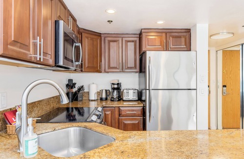 Waikiki Condo | Ocean-Lagoon & Fireworks Views at the Ilikai Hotel w/Spectacular Amenities