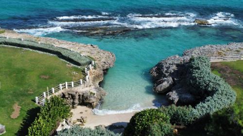 Long Bay Villa | Ocean Mist Villa - by ZenBreak