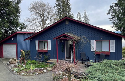Heriot Bay House | Ocean, mountain and harbour views. Family friendly house.