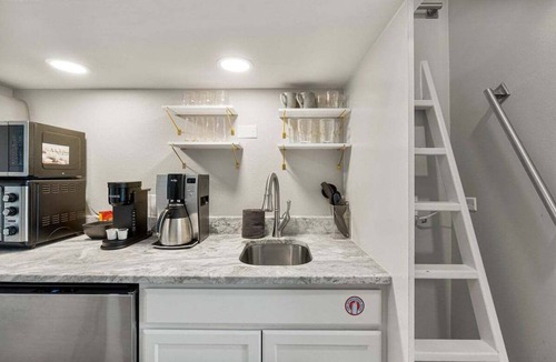 Rosemary Beach Condo | Ocean Overlook 30A 401-Pool-Sleeps 3