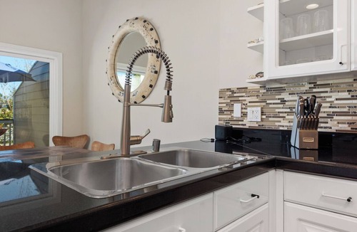 Encinitas House | Ocean Paradise - Exclusive Seabluffe Townhome - 3BR/2BA - 100 Yds To Beach