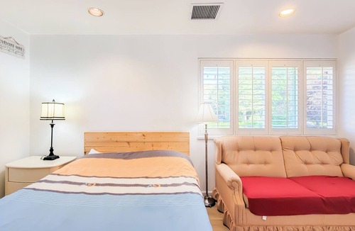 Crescent Beach Bed & Breakfast | Ocean Park B&B