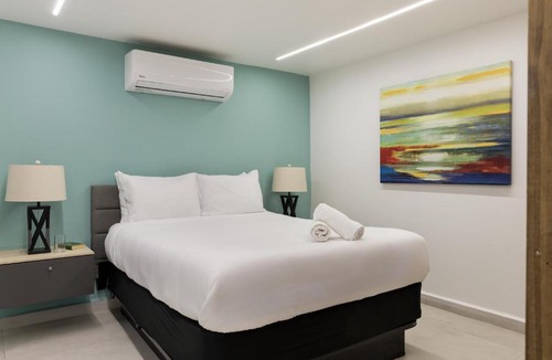 Ocean Park Apartment | Ocean Park Studio Pool at Riviera Villa
