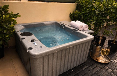 Ocean Park Apartment | Ocean Park Studio Pool @ Riviera Villa