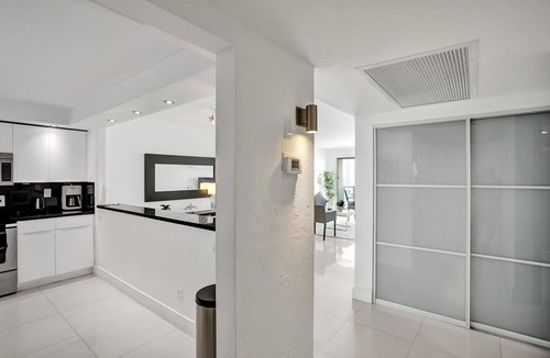 Sunny Isles Beach Apartment | Ocean Reserve Condominium