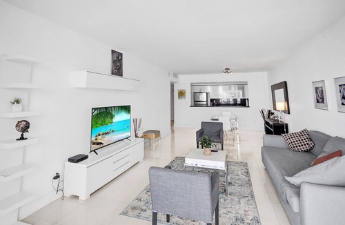 Sunny Isles Beach Apartment | Ocean Reserve Condominium