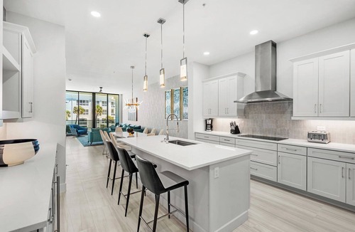 Melbourne Beach Condo | Ocean's Edge | Lavish NEW Condo w Beach Views, Cozy Decor & Community Amenities