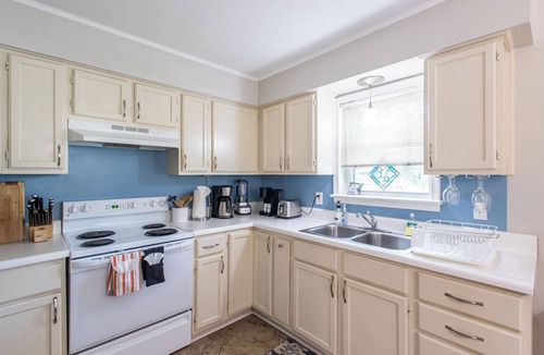 Northeast Virginia Beach House | Ocean Side Cottage 89th St VA Beach- 20% discount Jul 11 - Jul 18, 2026,