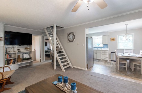 Northeast Virginia Beach House | Ocean Side Cottage 89th St VA Beach- 20% discount Jul 11 - Jul 18, 2026,