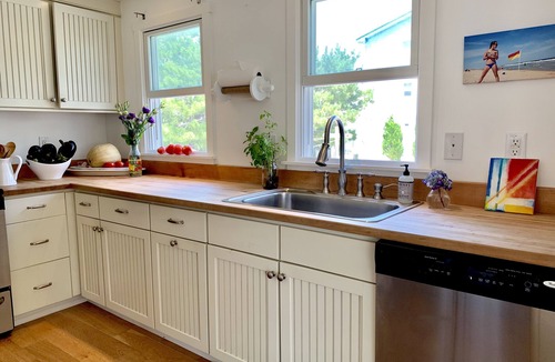 Beach Haven Cottage | Ocean side cottage