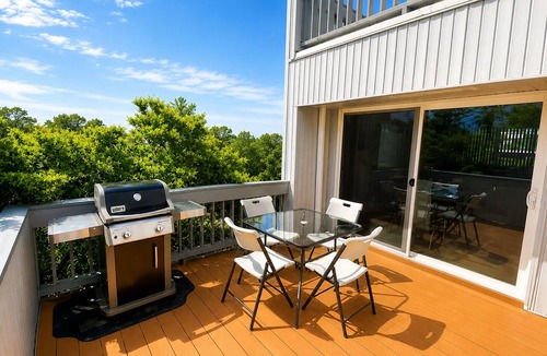 Northeast Virginia Beach House | Ocean Side North End 3-Bedroom Condo - 2 min Walk to Beach