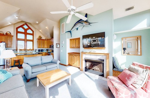 Ocean Isle Estates House | Ocean Song #3-CA: Oceanfront, private pool and hot tub!