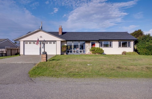 Brookings House | Ocean & Sunset Views: Brookings Home Near Town!
