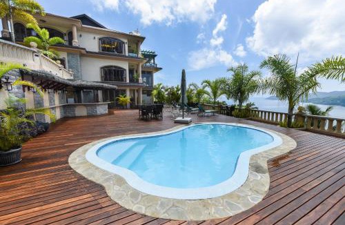 Mahe Island House | Ocean Terrace