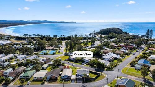 Scotts Head House | Ocean Vibes