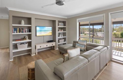 Scotts Head House | Ocean Vibes