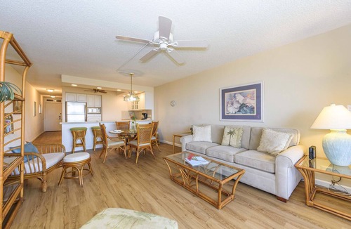 Kahana Condo | OCEAN VIEW 1 Bedroom condo - Steps to the beach! Kahana Villa F406