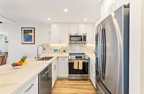 Waikiki Apartment | Ocean View 1BR at Ilikai Marina