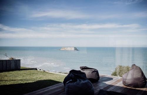 Hurunui District House | Ocean View Bach