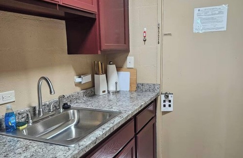 Keaukaha Apartment | Ocean View Balcony 2BR Near Beach and Downtown
