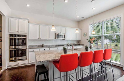 Frankford House | Ocean View Beach Club designer home with bikes, resort-style pool, sauna & gym